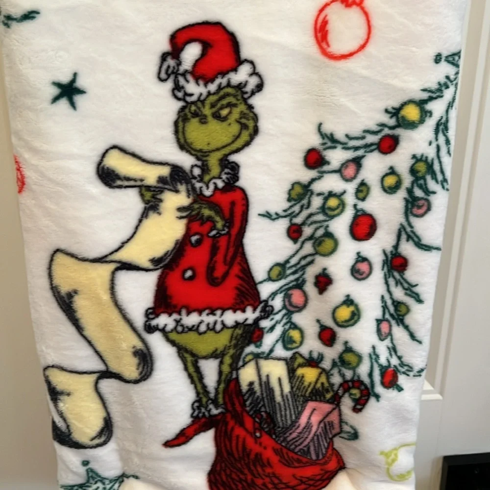 Grinch Dr. Seuss Christmas Oversized Throw Blanket - NWT